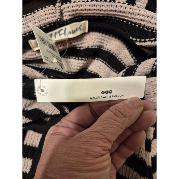 Wildflower Striped Buttersoft Sweater with Hood-Size L-NWT - Picture 8 of 9